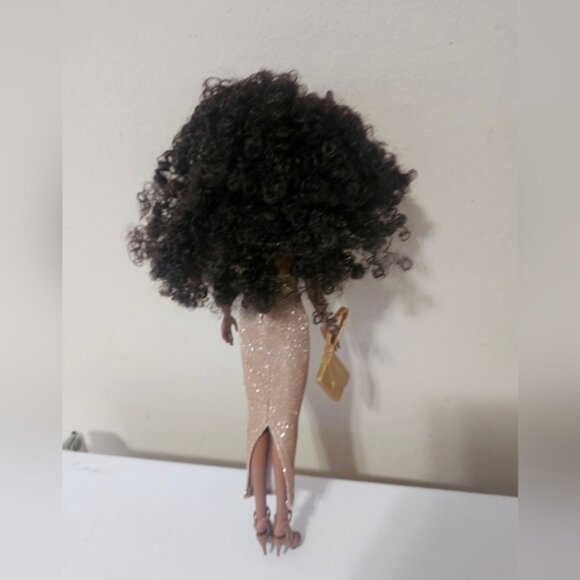 NaturalistasNaturalistas 11-inch Dayna Fashion Doll - Picture 5 of 6